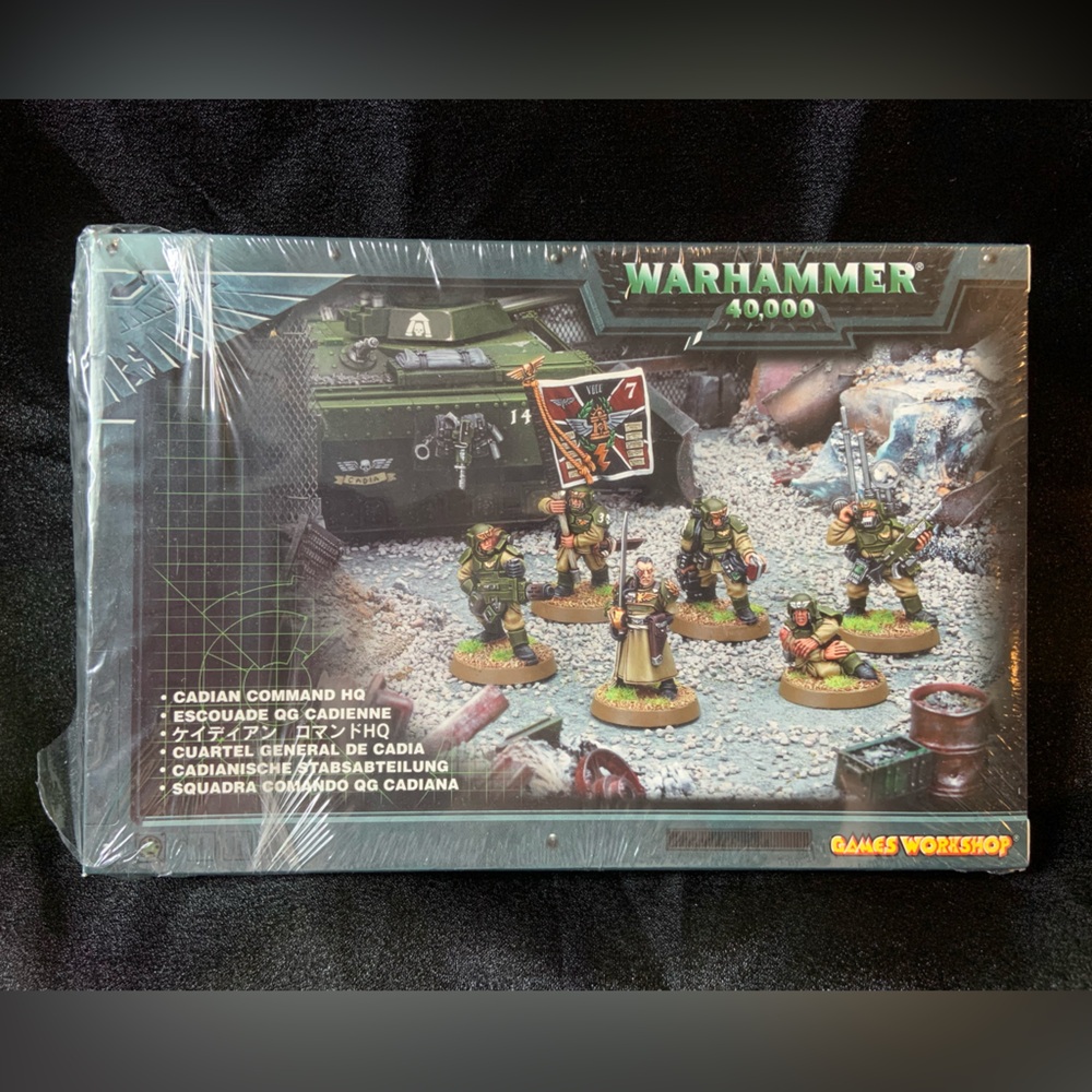 New complete Warhammer 40000 Cadian Command HQ metal model set (opened)